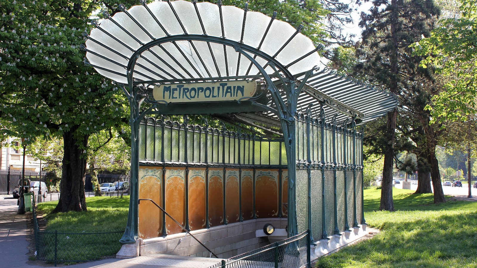 Art Nouveau visual reference