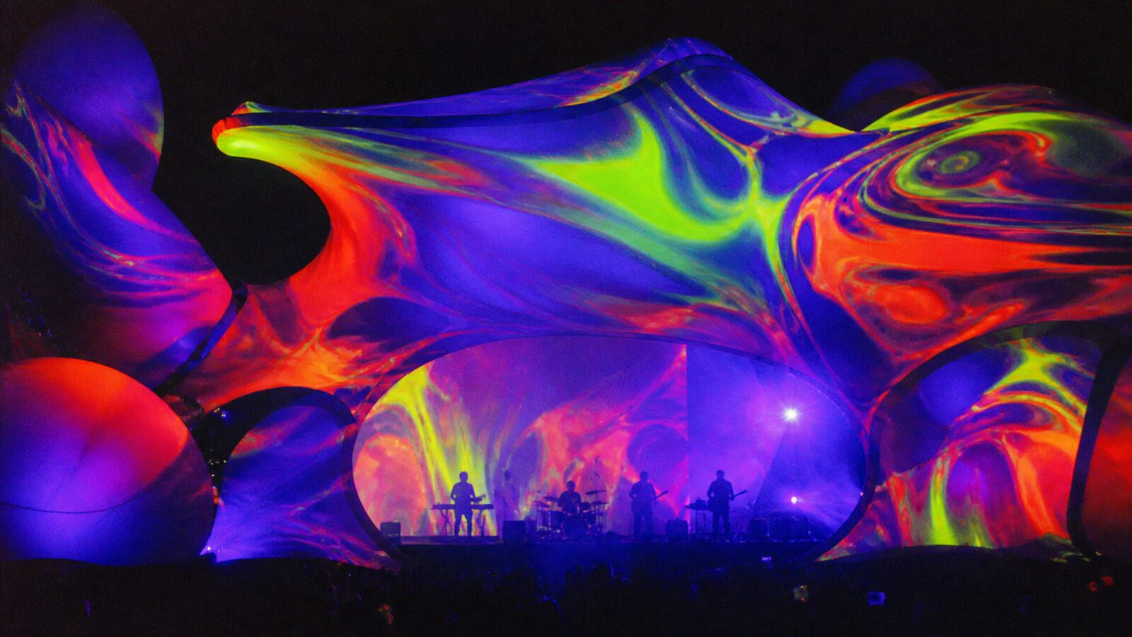 Psychedelic aesthetic: Stage dossier scene