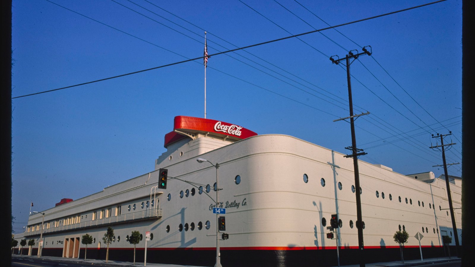 Streamline Moderne visual reference
