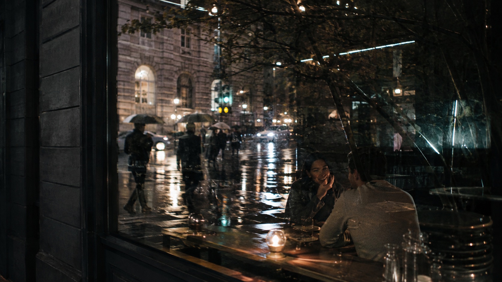 Street Photography aesthetic: Night dossier scene